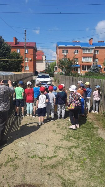 В шиловском детском саду сотрудники Госавтоинспекции провели очередную минутку безопасности